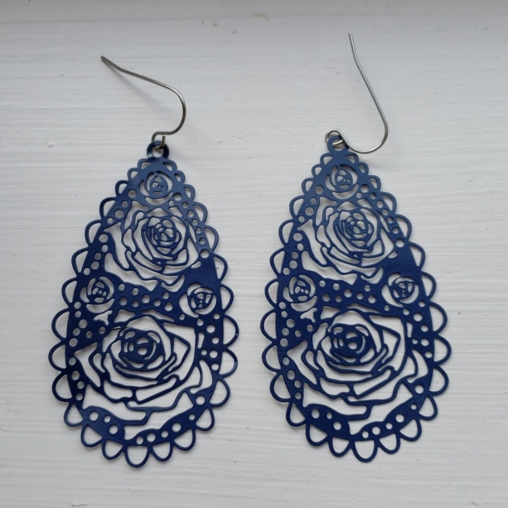 Blue filigree earrings